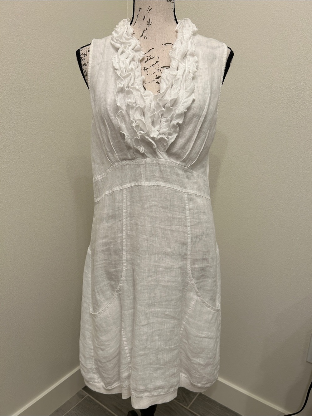 Made in Italy Linen Ruffled V-Neck Sleeveless White Dress w/pockets